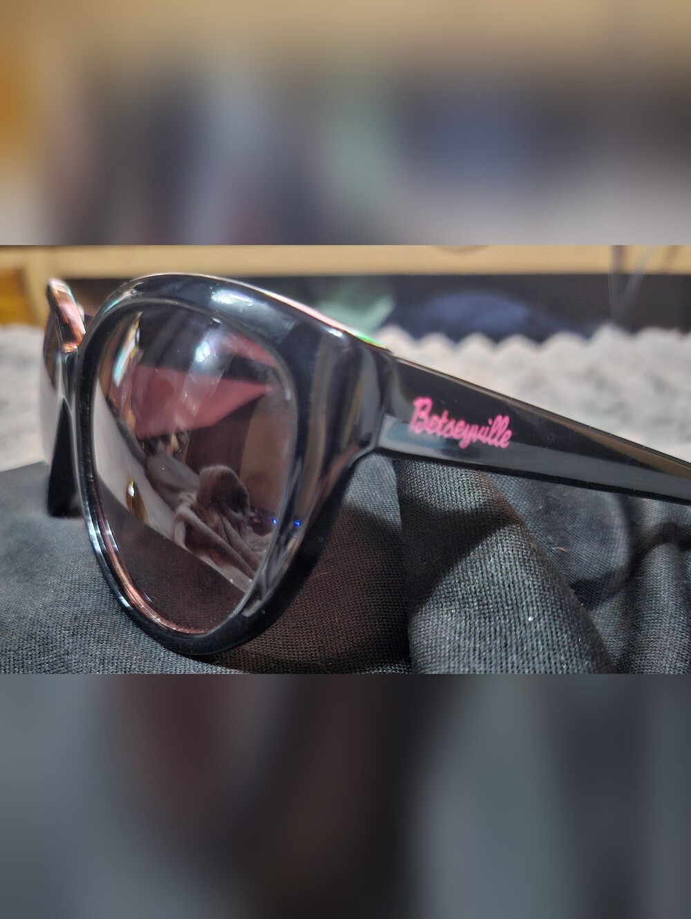 Betsey Johnson Bestsyville Designer Black Sunglasses with Pink Logo